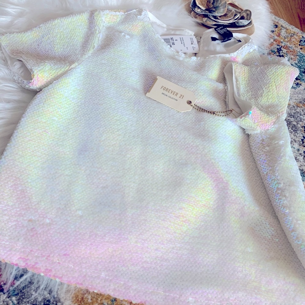 NWT! Special collection F21 sequence Crop Top (S)